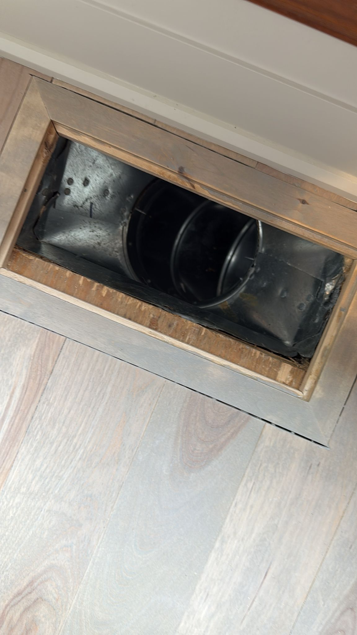 Air duct cleaning service by Conduits Prestige